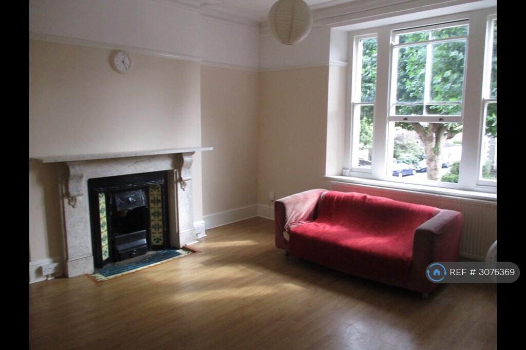 Apartment in Bristol - View 4