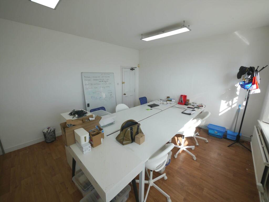 Additional image 13 of Great North Road, Hatfield