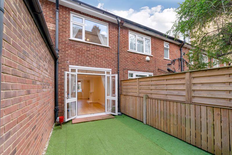 3 bedroom town house for rent