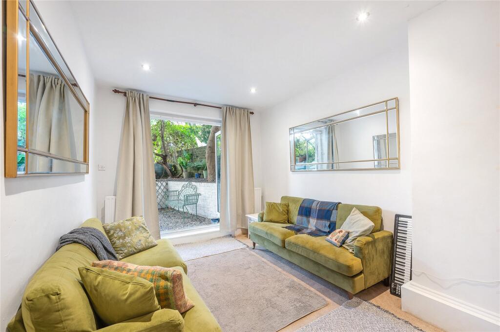 Apartment in London, Lot's Village, Brompton - View 3