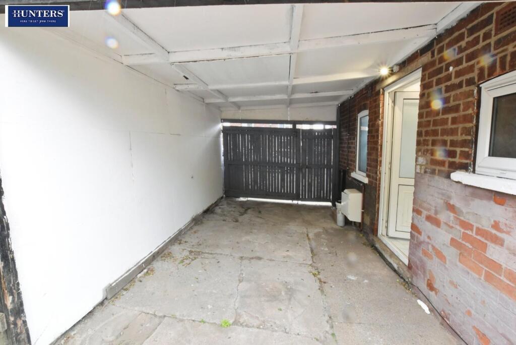 House in Doncaster, North Lincolnshire - More