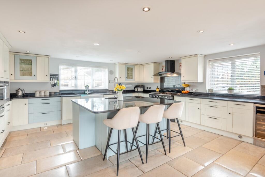 Additional image 3 of Hornbeams, Bricket Wood, St. Albans, Hertfordshire