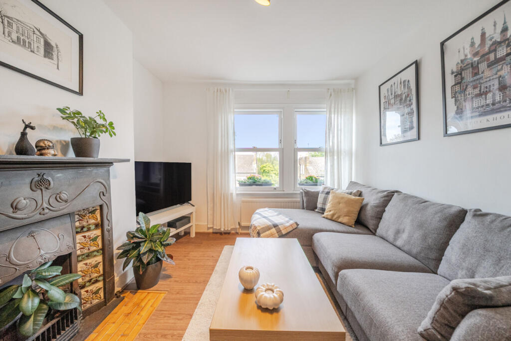Apartment in London, Stockwell Park, Stockwell - View 2