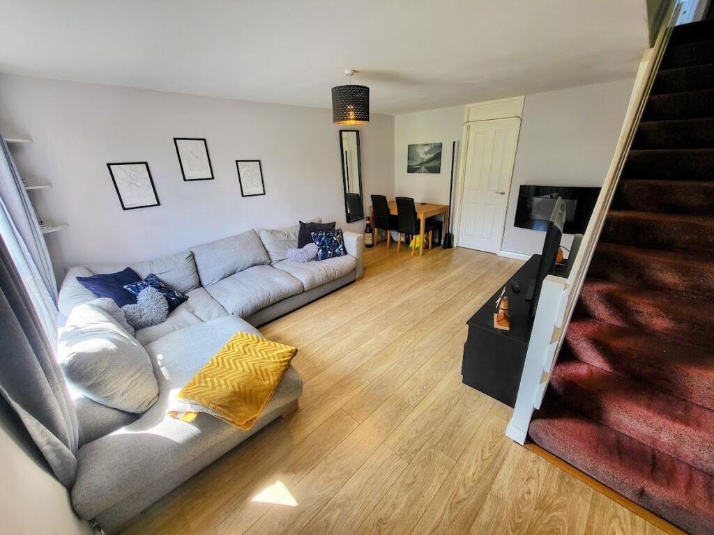 Carroll Close, Newport Pagnell photo 2