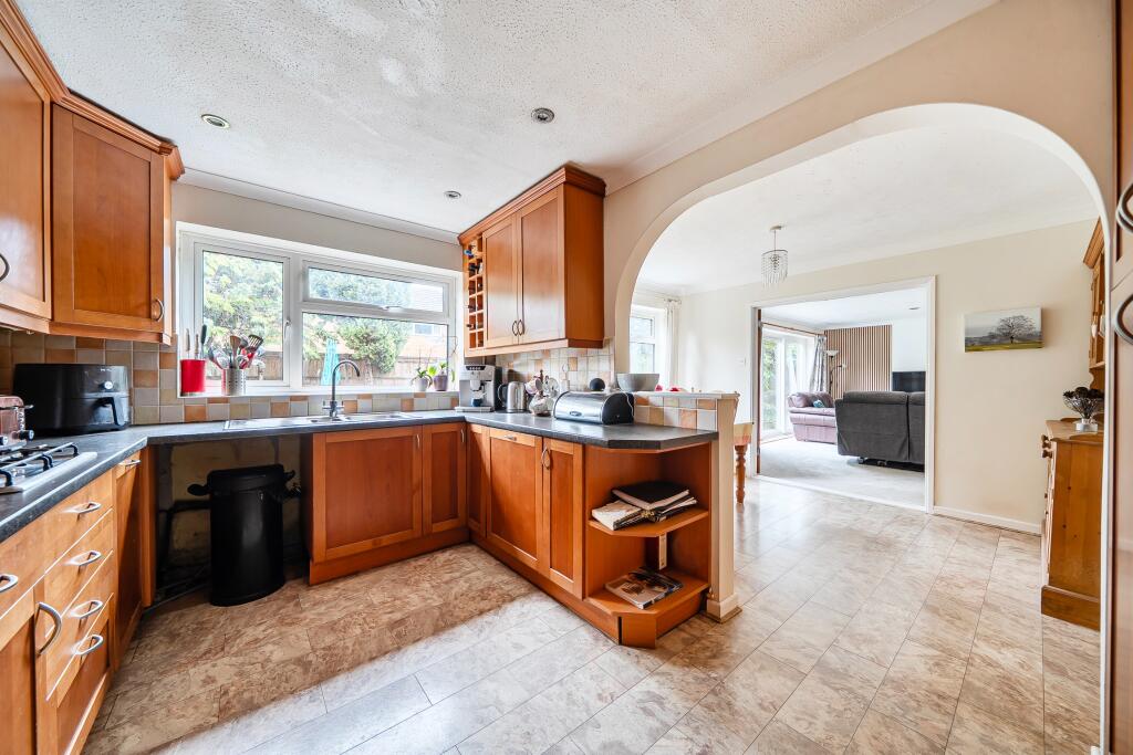 House in Woking, Surrey - View 3