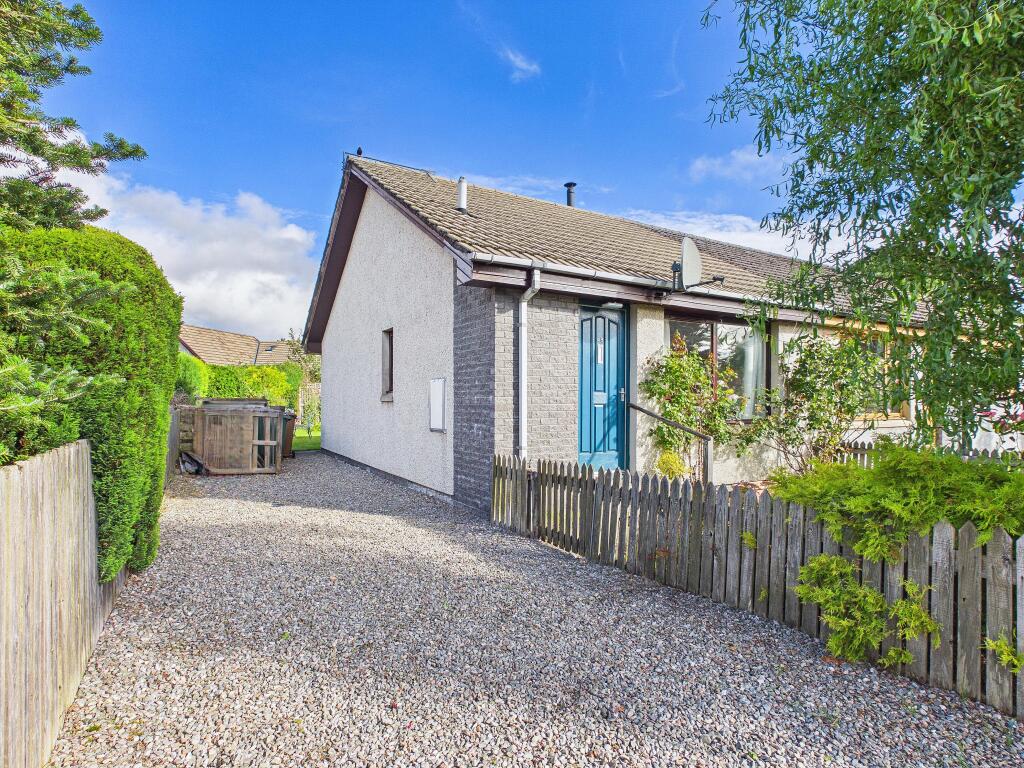House in Aviemore, Highland - View 2