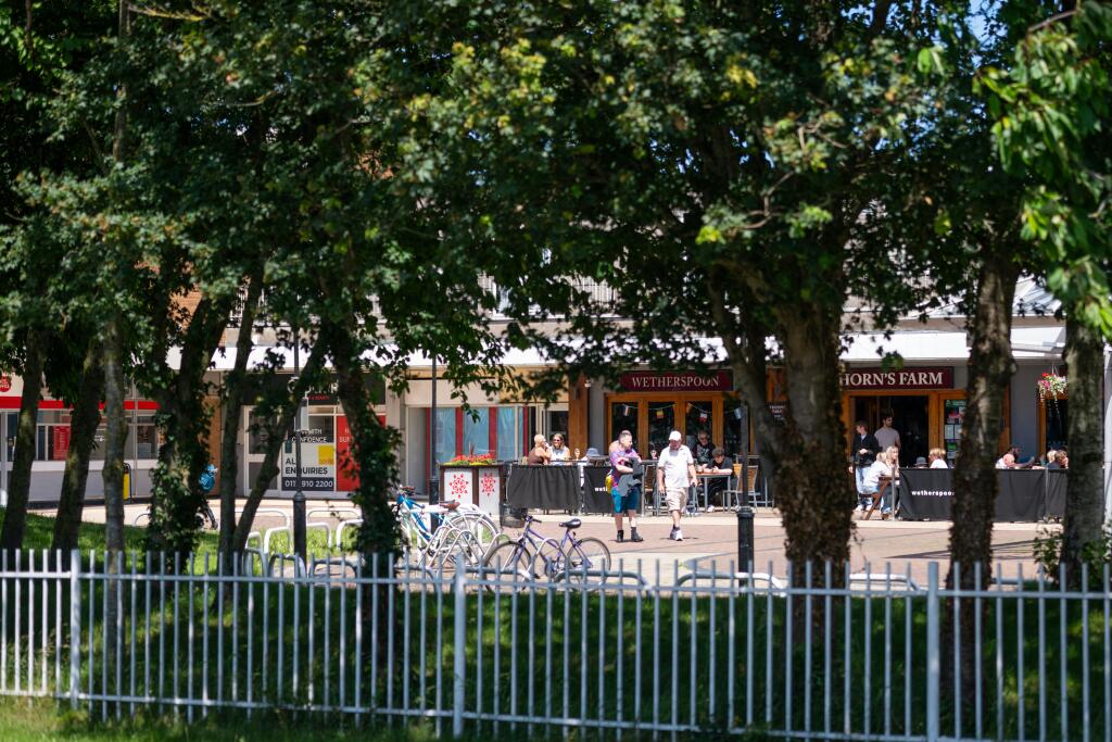 South Parade (Wetherspoons).jpg