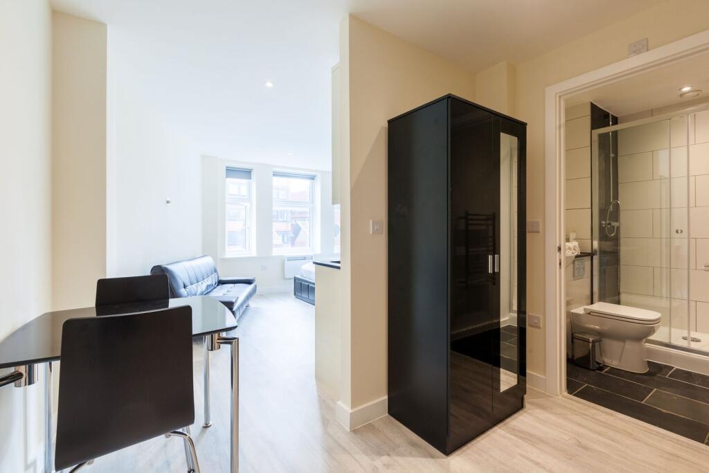Studio flat for rent