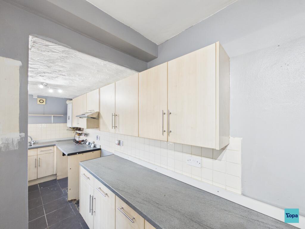 House in Stoke-on-Trent - View 3