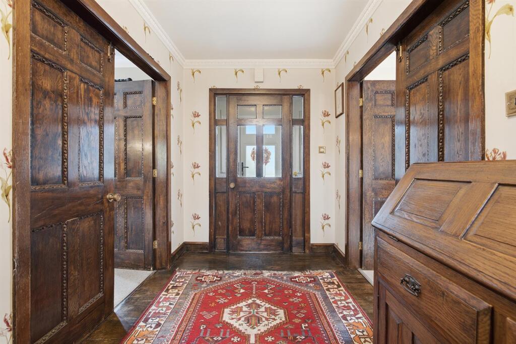 House in Wakefield - View 5