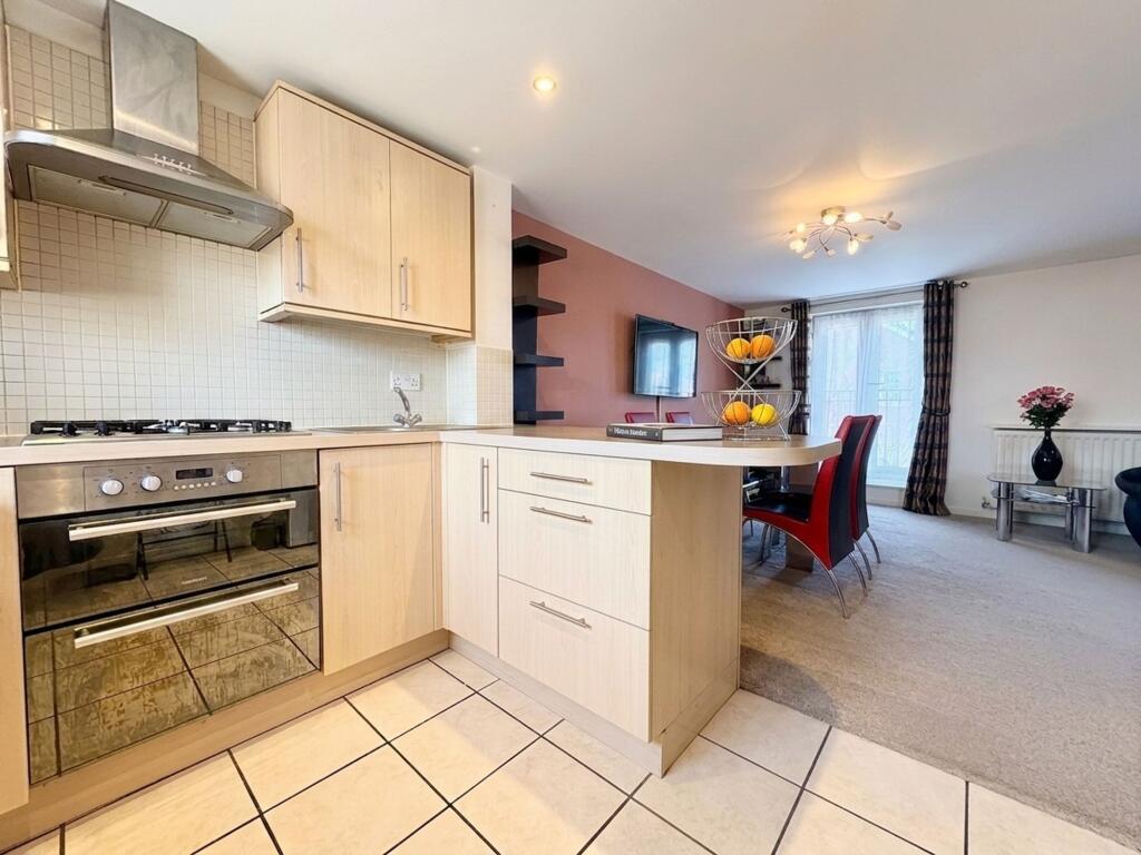 3 bedroom end of terrace house for rent