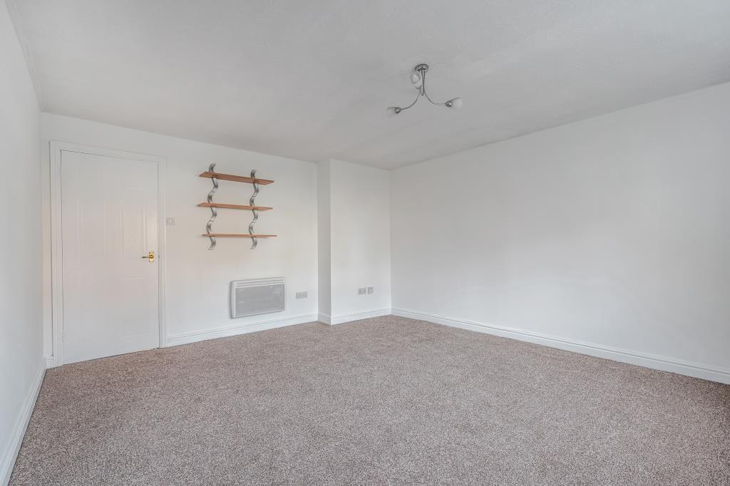 Apartment in Reading - View 3