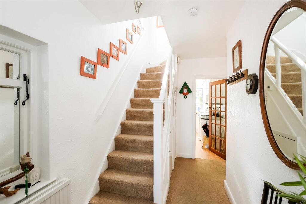 House in London - View 2