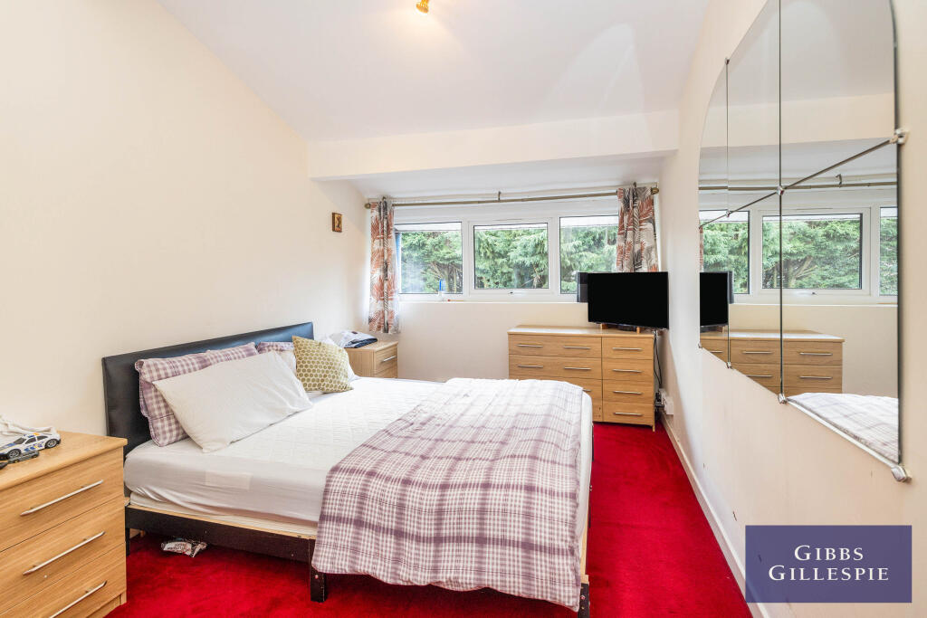 House in London - View 3