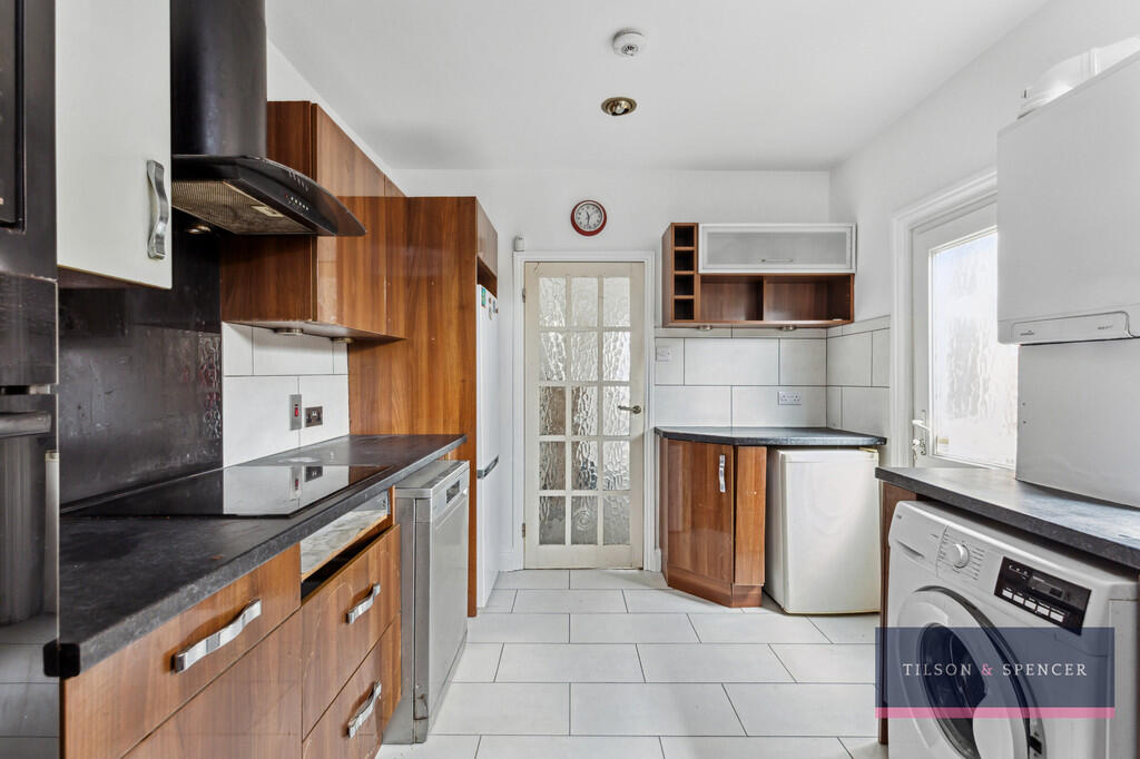 House in London - View 2