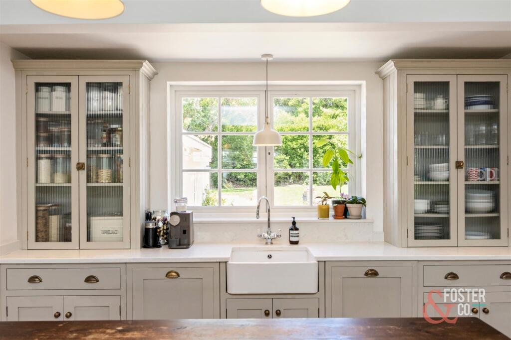 House in Brighton & Hove, Hove - More