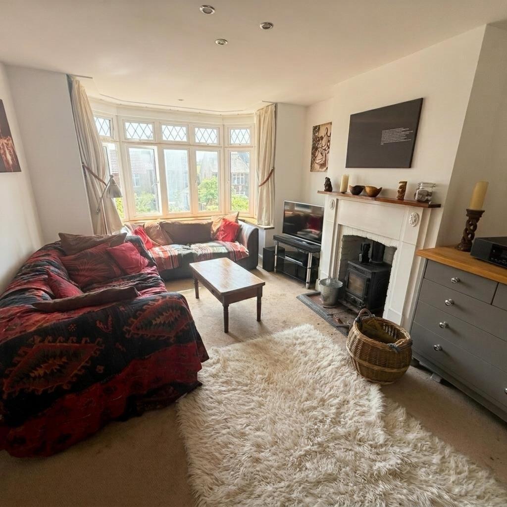 Crawley Green Road, Luton, LU2 photo 3