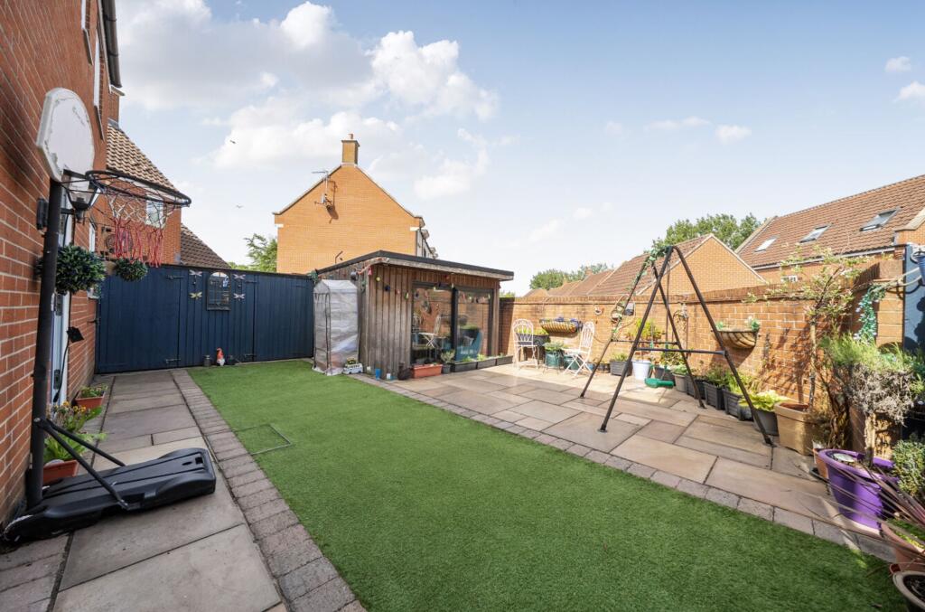 Pearce Close, Thornbury, BS35 photo 4