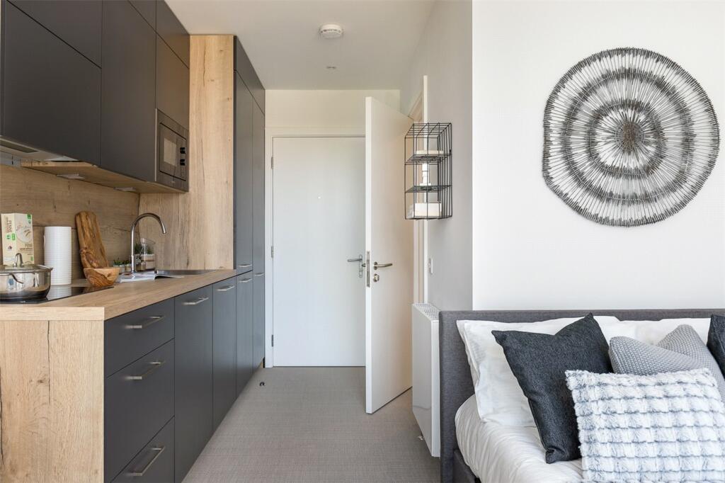 Apartment in Harrow - View 3