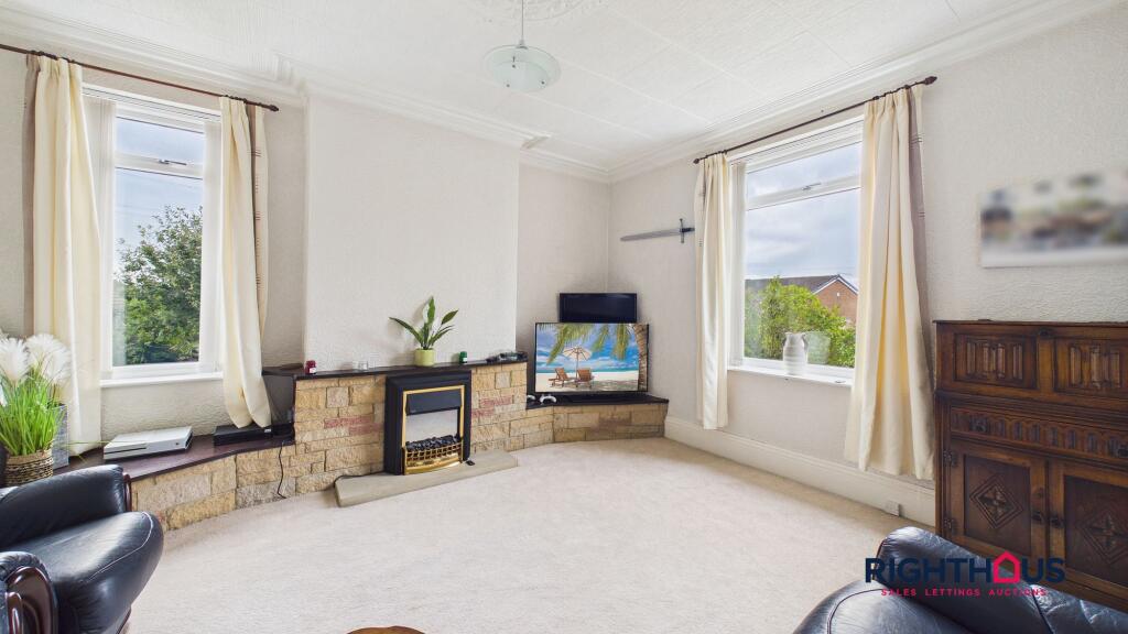 House in Bradford, West Yorkshire - View 3