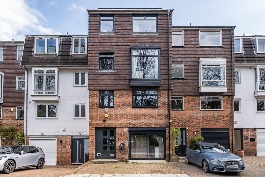 Main image of property: Chiswick Quay, London, W4