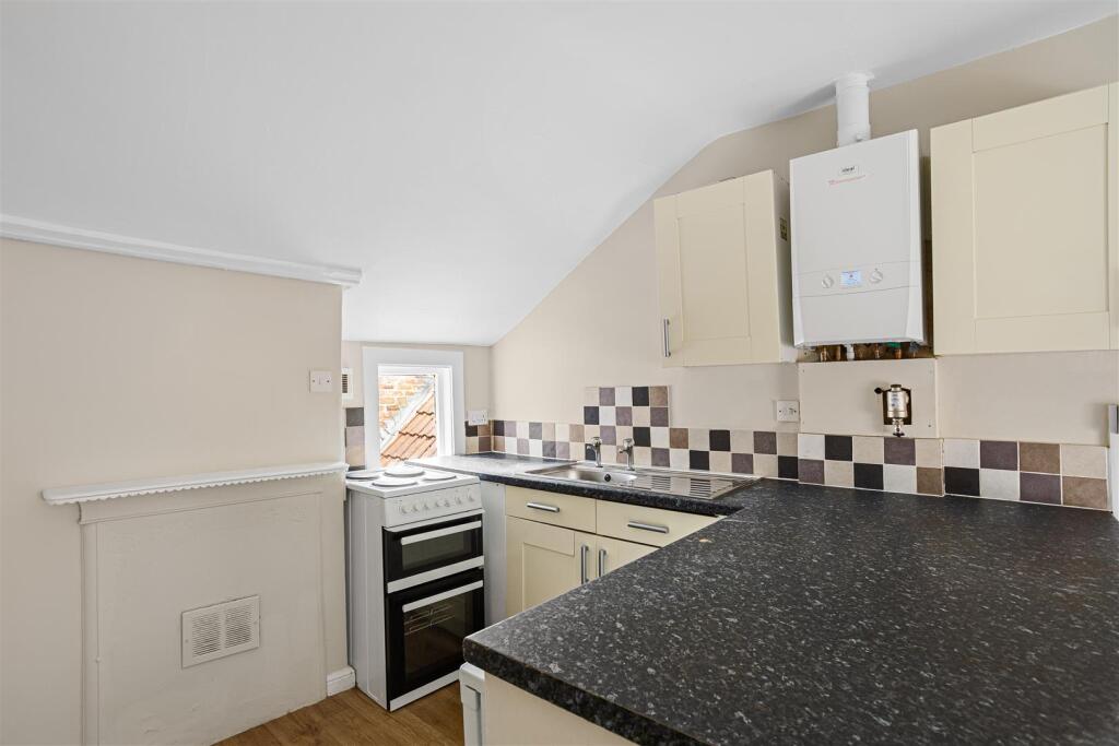 Apartment in York, Scarcroft, Bishophill - View 3