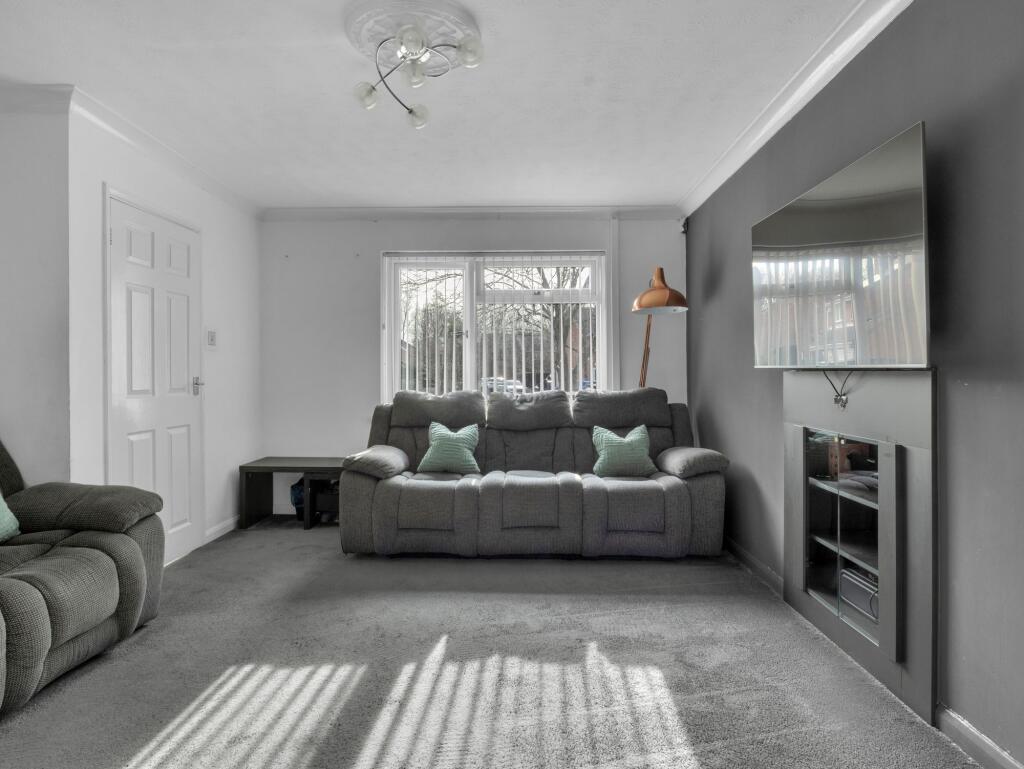 Warren Drive, Leicester, LE4 photo 3
