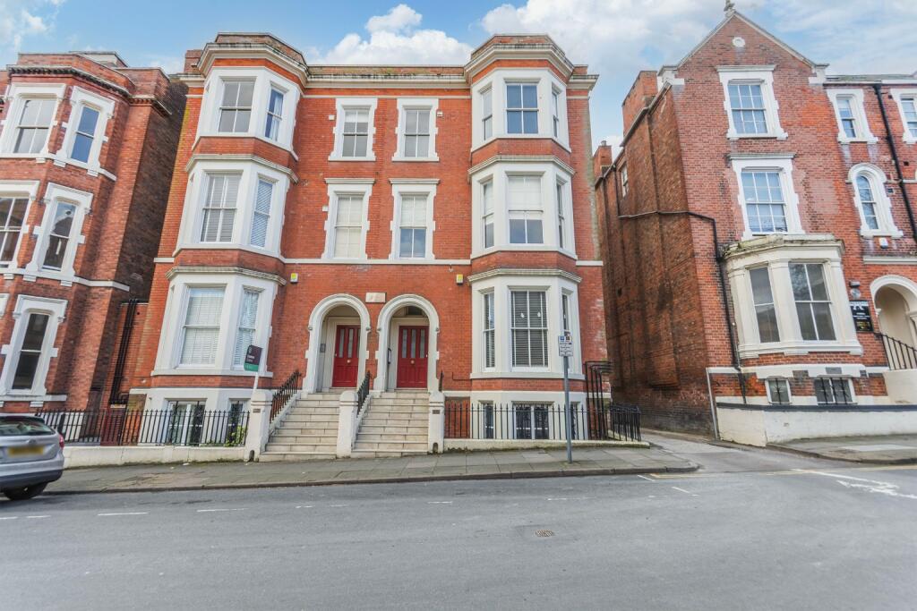 Main image of property: Wellington Court, East Circus Street, Nottingham, Nottinghamshire, NG1 5AX