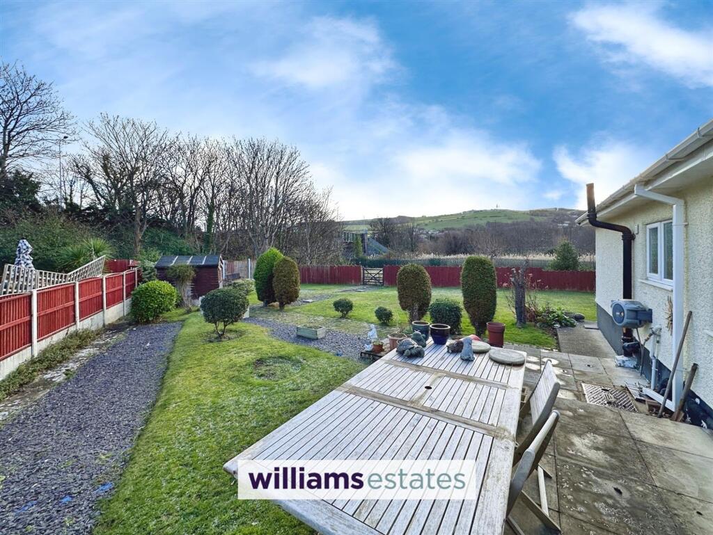 Warren Road, Prestatyn, LL19 photo 3