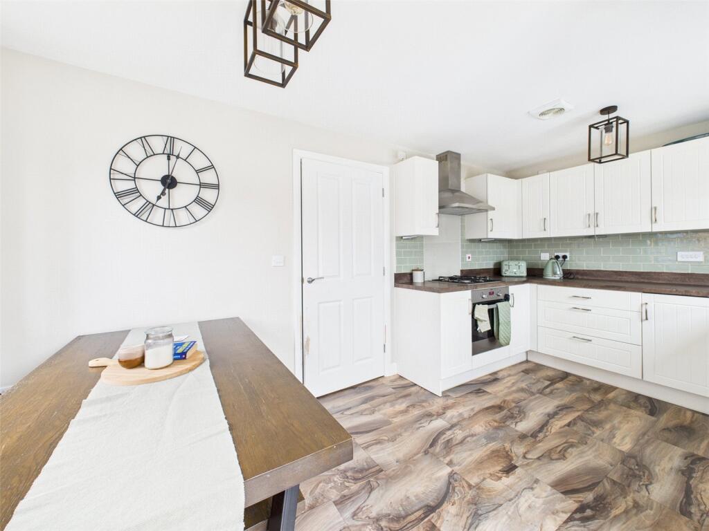 Maurice Shill Close, Great Oldbury, Stonehouse, Gloucestershire, GL10 photo 4