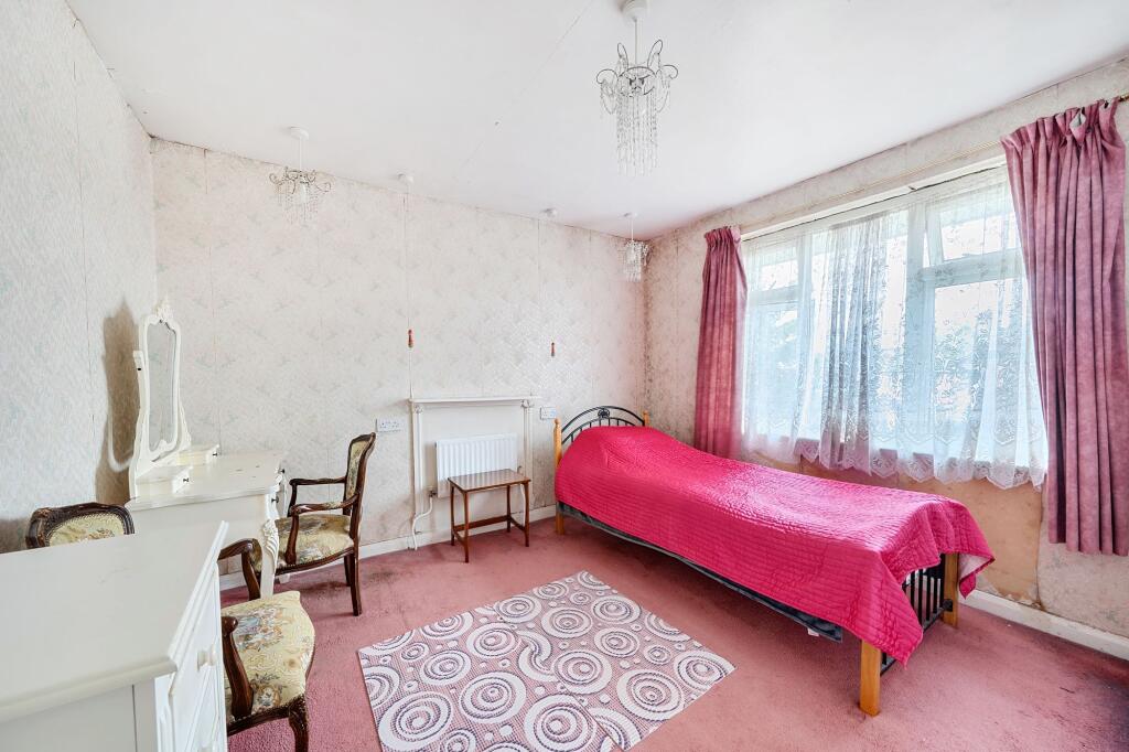 House in London, West Finchley - More