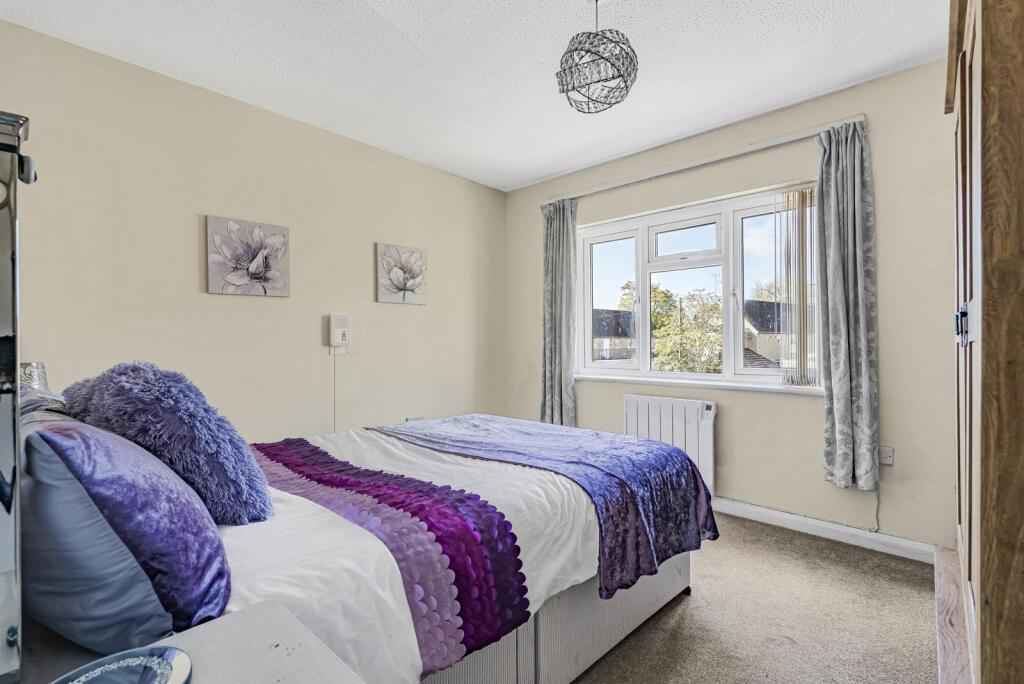Apartment in Gloucester - View 5