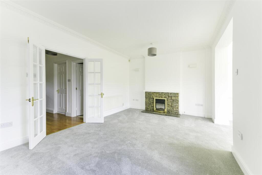 House in Reigate and Banstead, Surrey - View 5