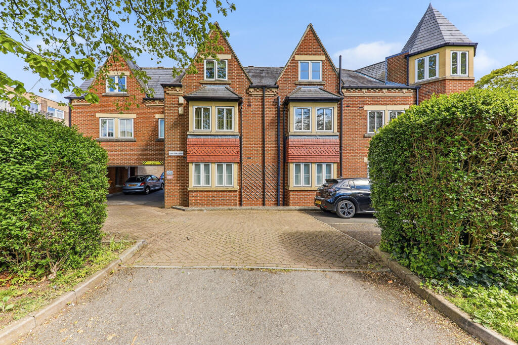 Main image of property: Street Lane, Leeds, West Yorkshire