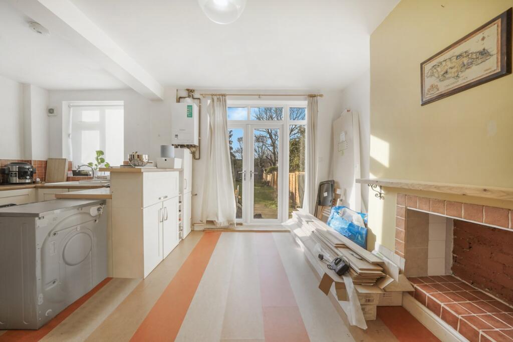 House in London, Waddon - View 5