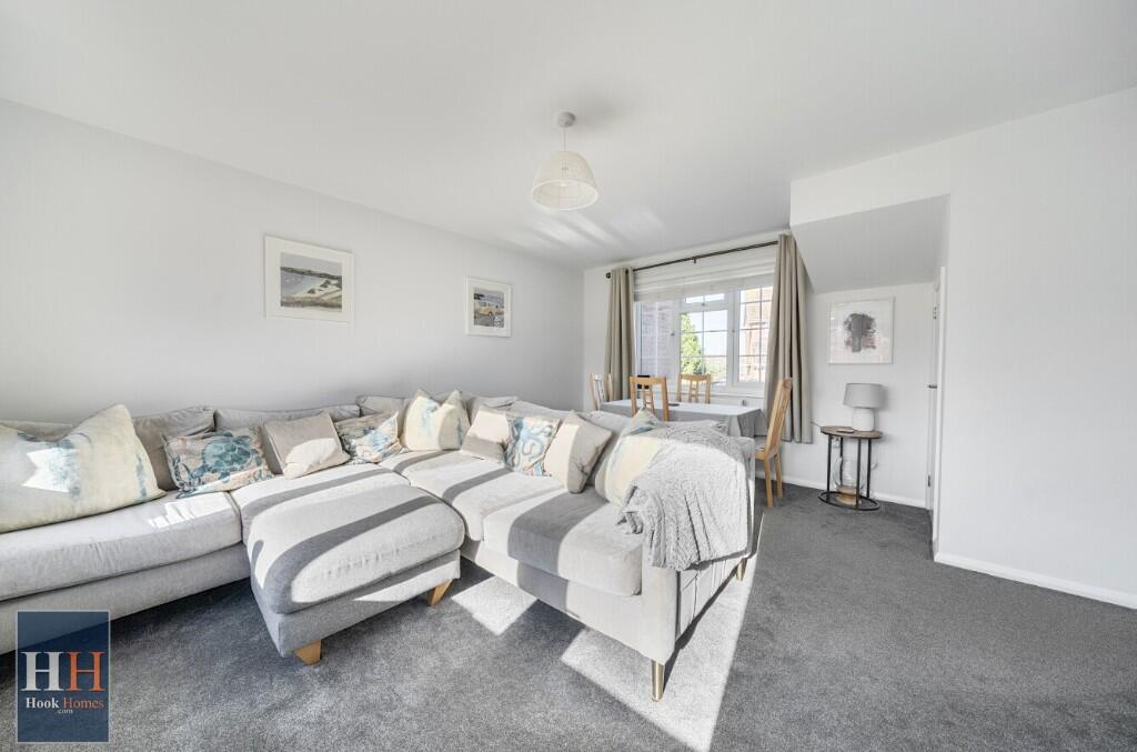 Beechcrest View, Hook, Hampshire, RG27 - View 4