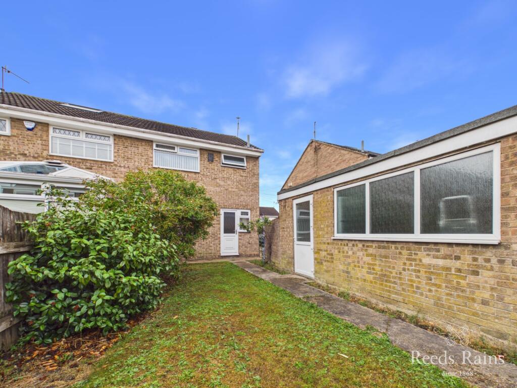 House in Hull, Garden Village - More