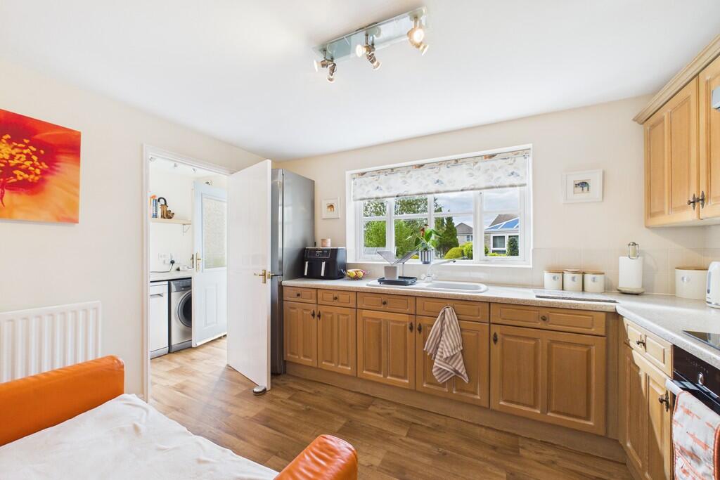 6 Briarigg, Kendal, Cumbria, LA9 6FA photo 4