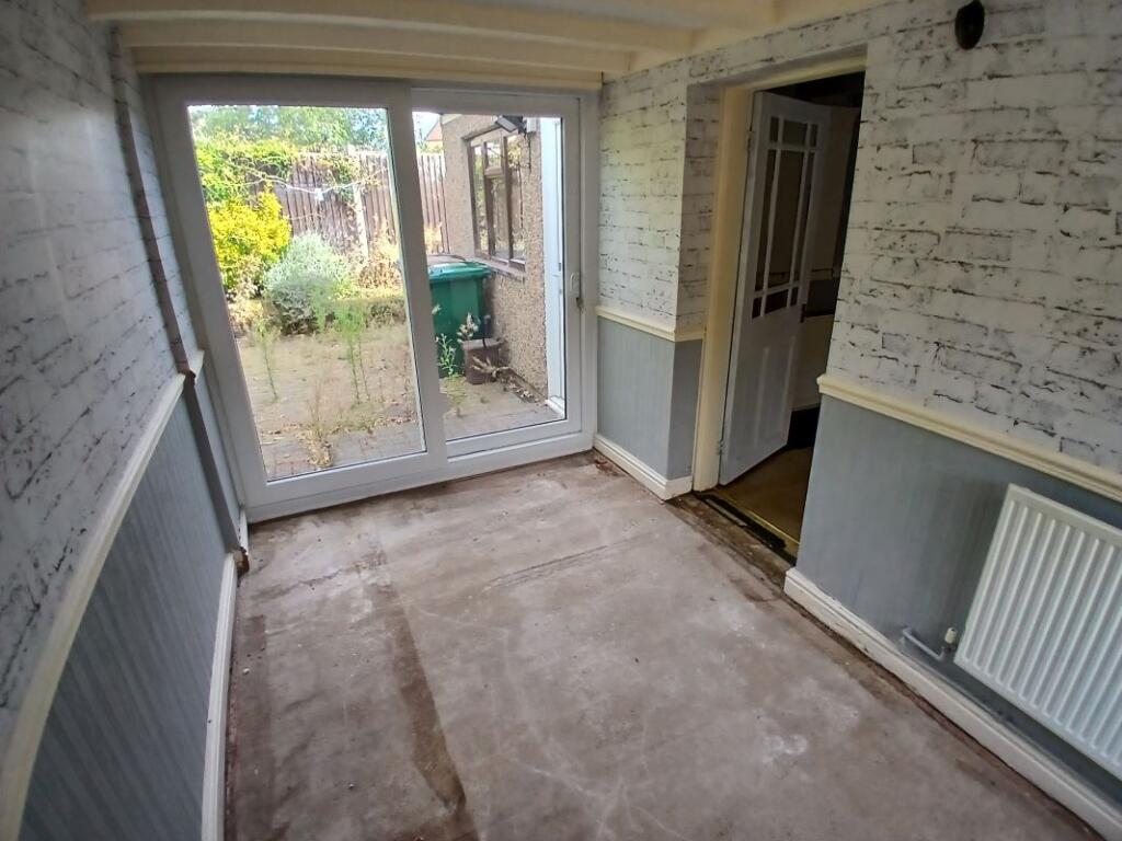 22 Burton Road, Coton-in-the-Elms, Swadlincote, Derbyshire, DE12 8HJ photo 4