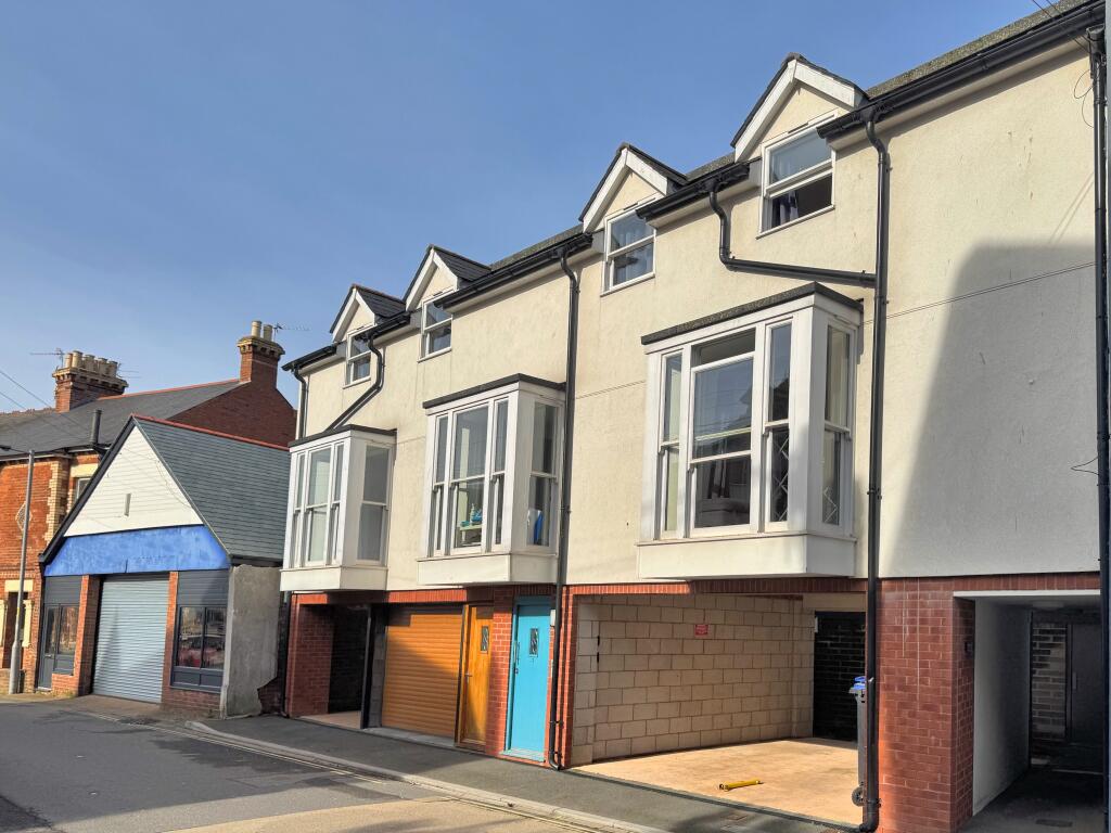 Main image of property: The Strand, Exmouth