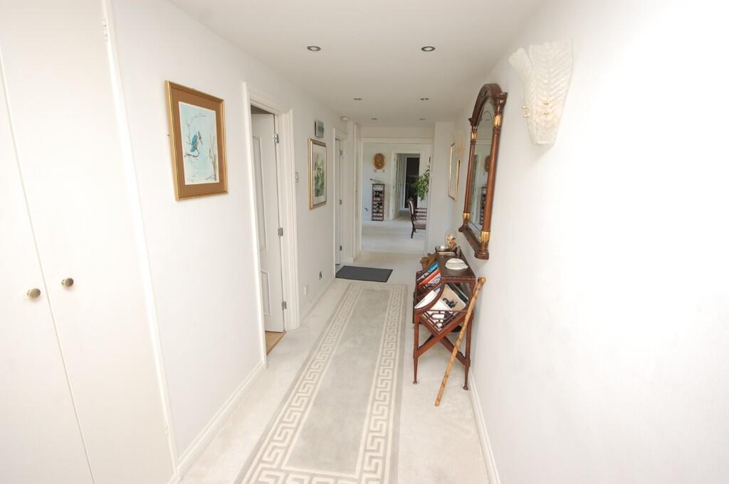 Apartment in Bournemouth - More