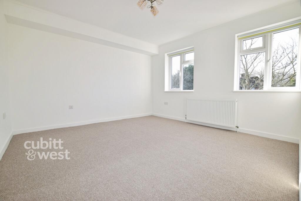 House in Redhill - View 3