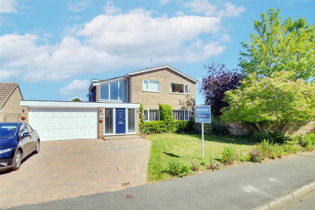 Main image of property: Daintree, Needingworth