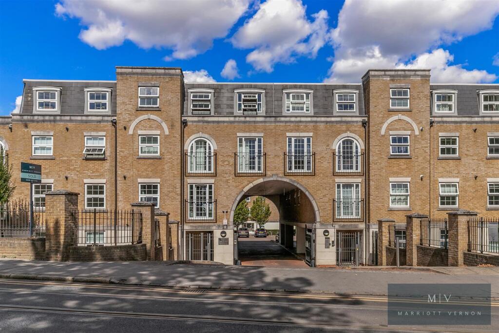 Main image of property: Addiscombe Road, Croydon
