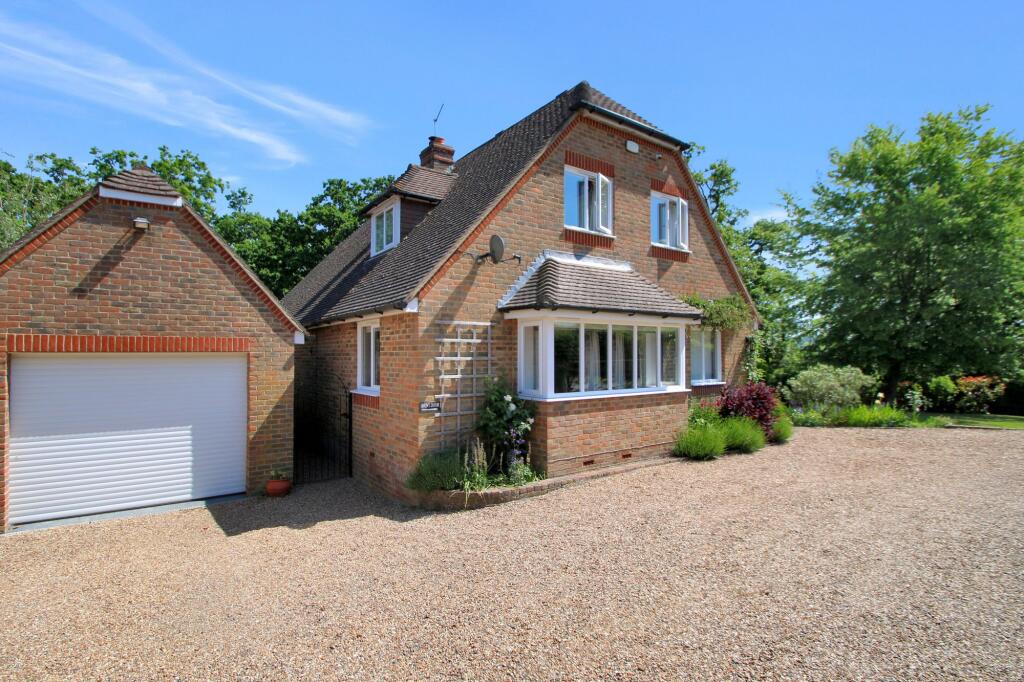 4-bed detached on Rolvenden Hill, Rolvenden, TN17, £650,000