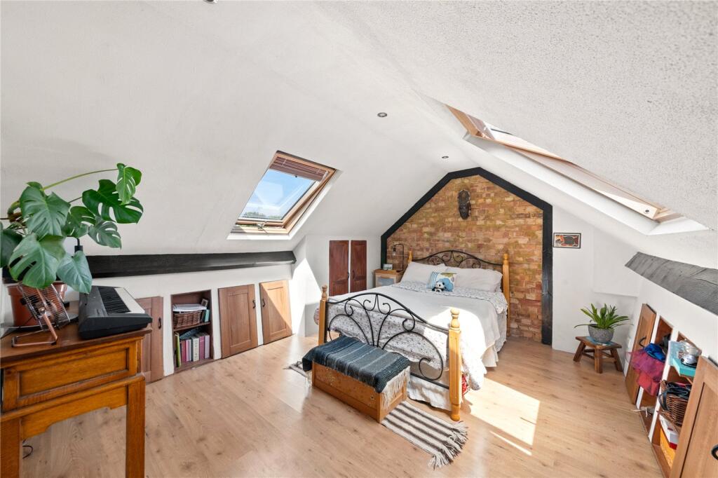 House in London - View 5
