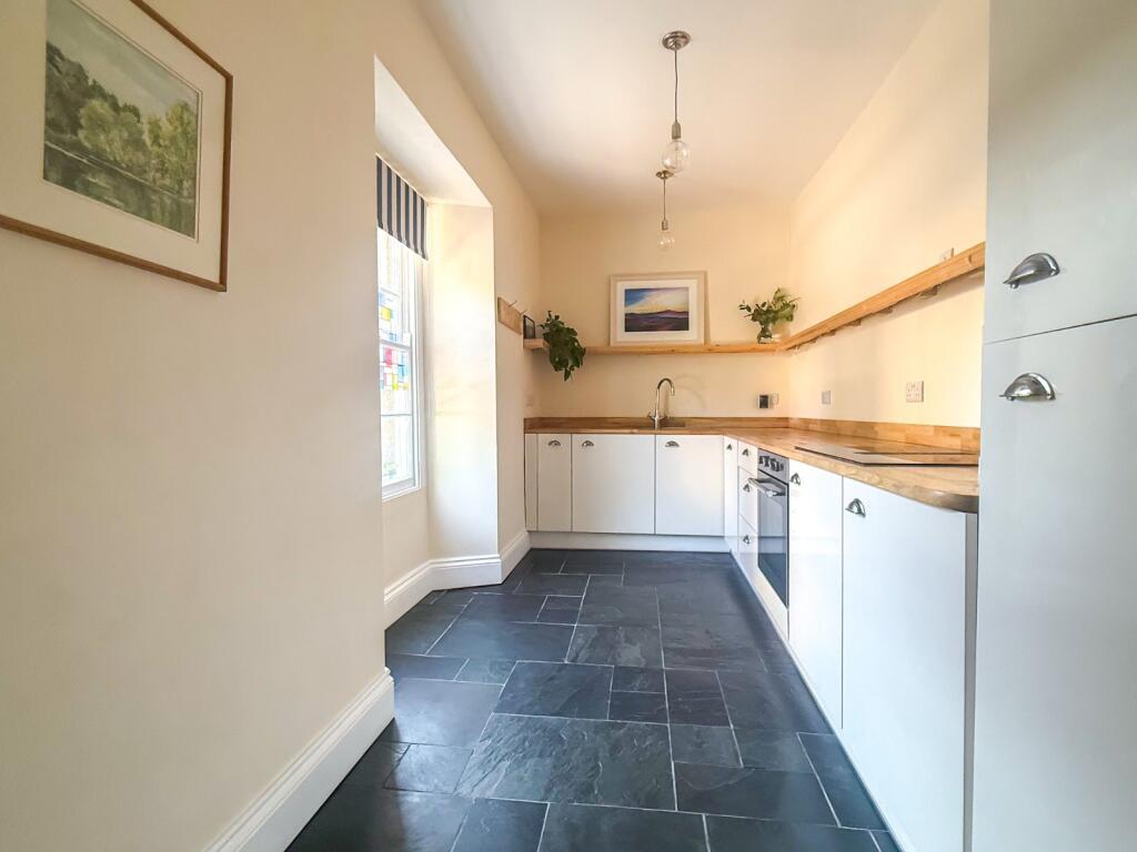 Apartment in Clevedon, West End - View 4