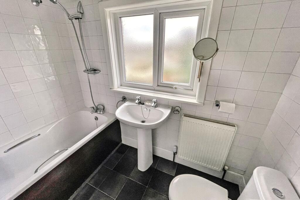 Apartment in Bournemouth - More