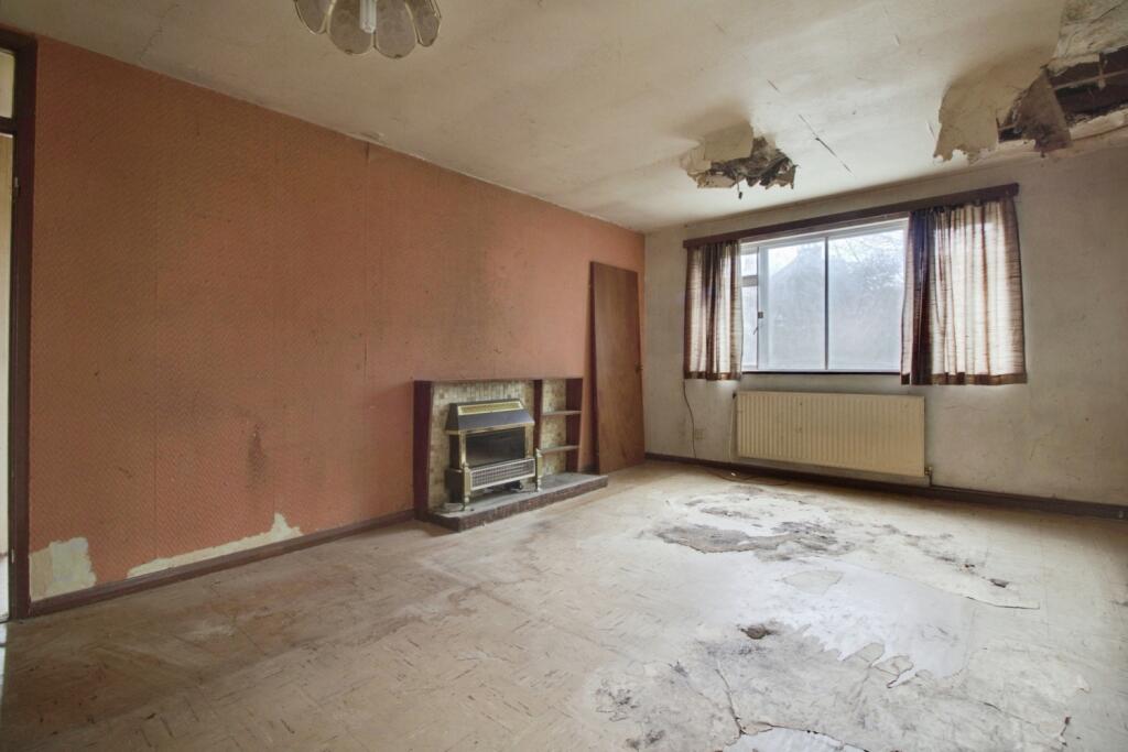 2 Cranbrook Drive, St. Albans photo 3