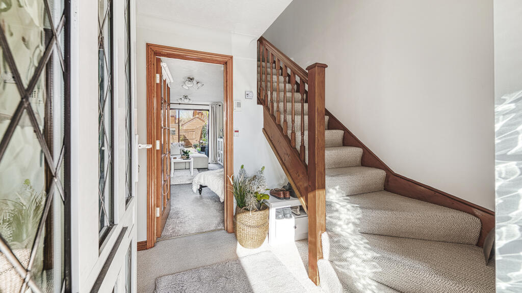 Talgarth Close, Oakwood, Derby, DE21 photo 2